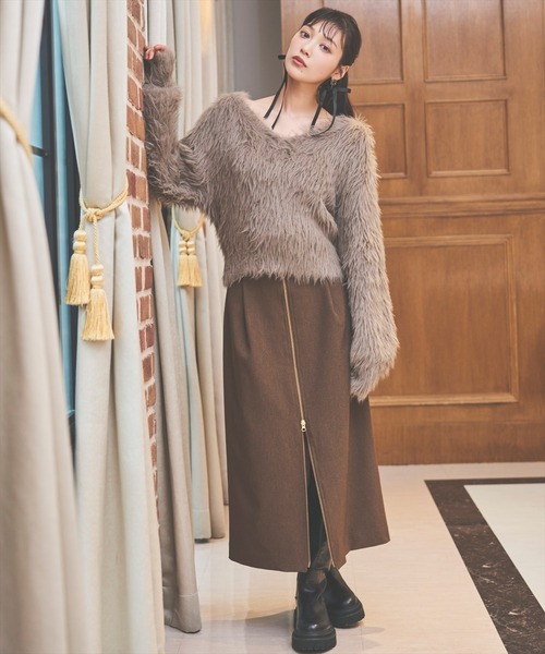 AND COUTURE(アンドクチュール)の「センターZIPスカート(スカート・レディース・ブラウン/ブラック/ブルー・SMALL/MEDIUM)」の5枚目の写真