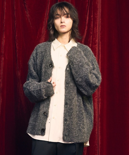 MAISON SPECIAL(メゾンスペシャル)の「《UNISEX》Prime-Over Shaggy Knit Y-neck Cardigan/プライムオーバーシャギーニットYネックカーディガン【MAISON SPECIAL/メゾンスペシャル】(カーディガン/ボレロ・メンズ・レッド/ネイビー/イエロー/チャコールグレー/ブラック・0/1/2)」の2枚目の写真