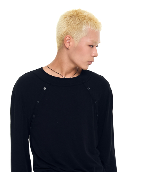 AAKAM(アーカム)の「Layered Long Sleeve (Black)(Tシャツ/カットソー・レディース・その他・1/2)」の6枚目の写真