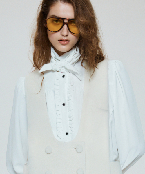 UNTAGE（アンテージ）の「プッシュボウラッフルフラケットブラウス[ホワイト(WOMAN)]_UTS-FS47（シャツ/ブラウス・レディース・その他・FREE）」の2枚目の写真