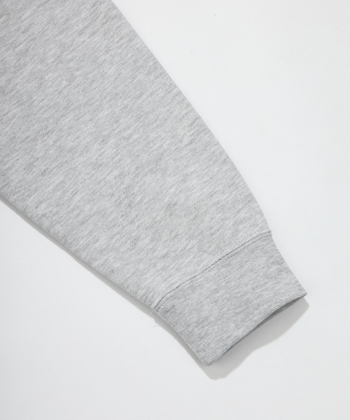 68&brothers(シックスティエイトアンドブラザーズ)の「68&BROTHERS シックスティーエイトアンドブラザーズ / Crew Sweat Futura emb.(スウェット・メンズ・ヘザーグレー/ブラック/アクア・MEDIUM/LARGE/X-LARGE)」の9枚目の写真