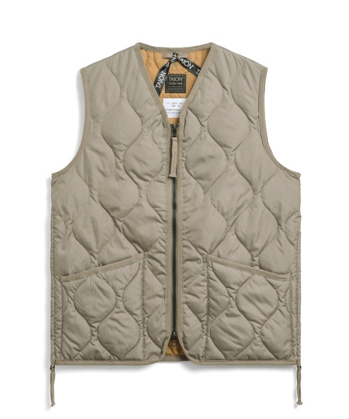 TAION（タイオン）の「【TAION(タイオン)】〈ユニセックス〉ミリタリー Vネックジップ ダウンベスト（ダウンベスト・メンズ・ブラック/ダークネイビー/チャコールグレー/ダークグリーン系5/ダークオリーブ/ブラウン系その他5/オリーブ/チョコ・L/M/S/XS/2XL/XL）」の19枚目の写真