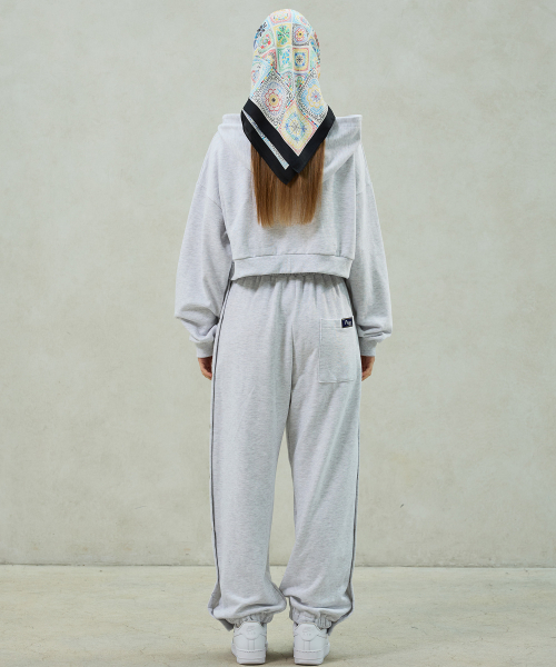 ARI(アリ)の「PITA HOOD ZIP-UP / WHITE_MELANGE(パーカー・レディース・ライトグレー・FREE)」の5枚目の写真