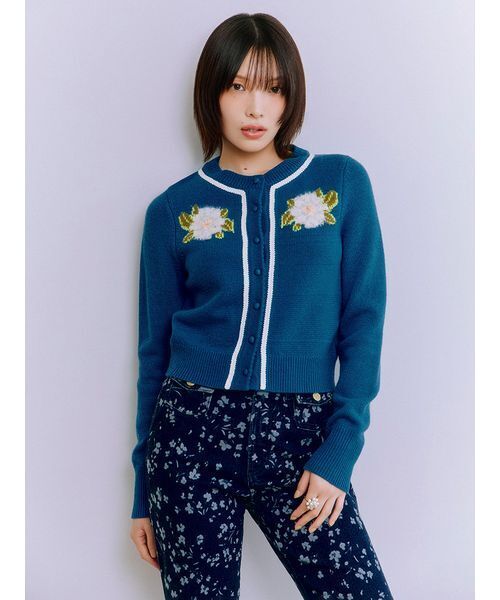 LILY BROWN(リリーブラウン)の「フラワーモチーフカーディガン(カーディガン/ボレロ・レディース・ネイビー/ブルー/アイボリー・F)」の6枚目の写真