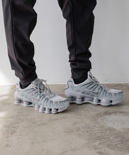 NIKE(ナイキ)の「【HEREIAM】NIKE(ナイキ)/Shox TL(スニーカー・レディース・ブラック/グレー・24.0cm/25.0cm/26.0cm/27.0cm/28.0cm)」の12枚目の写真