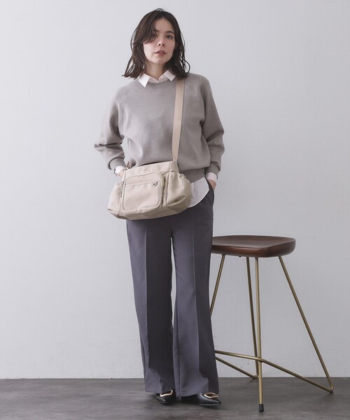 OPAQUE.CLIP（オペークドットクリップ）の「フロントポケット3層デザインショルダーバッグ【マルチポケット】（ショルダーバッグ・レディース・ベージュ/グレー/ブラック・00）」の9枚目の写真