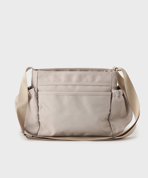 OPAQUE.CLIP（オペークドットクリップ）の「フロントポケット3層デザインショルダーバッグ【マルチポケット】（ショルダーバッグ・レディース・ベージュ/グレー/ブラック・00）」の14枚目の写真
