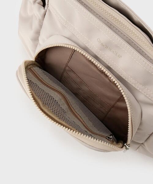 OPAQUE.CLIP（オペークドットクリップ）の「フロントポケット3層デザインショルダーバッグ【マルチポケット】（ショルダーバッグ・レディース・ベージュ/グレー/ブラック・00）」の22枚目の写真