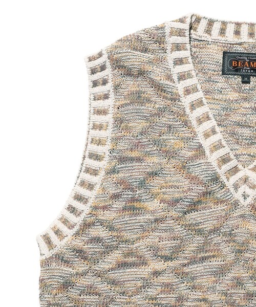BEAMS PLUS（ビームスプラス）の「V-Neck Vest "KASURI" Jacquard（ニット/セーター・メンズ・イエロー/ベージュ/ネイビー・X-LARGE/LARGE/MEDIUM/SMALL）」の6枚目の写真