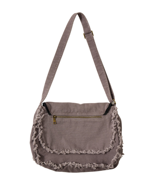 youthbath(ユースバース)の「Damage Washed Cross Bag_Charcoal(メッセンジャーバッグ・レディース・その他・OS)」の2枚目の写真