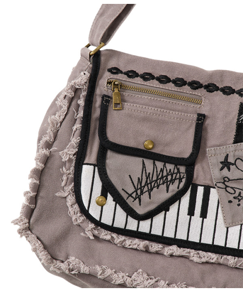 youthbath(ユースバース)の「Damage Washed Cross Bag_Charcoal(メッセンジャーバッグ・レディース・その他・OS)」の5枚目の写真