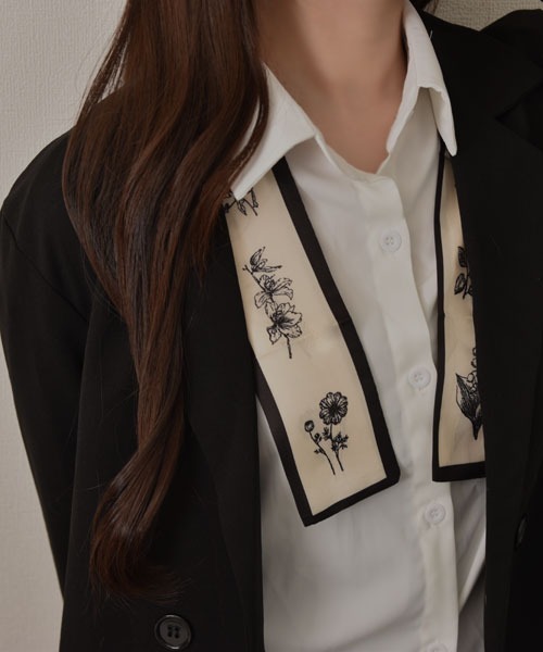 TONE SELECT GOODS（トーンセレクトグッズ）の「【resonance】花柄 モノトーン スカーフリボン【マルチウェイ/ロングタイプ】（バンダナ/スカーフ・レディース・その他・FREE）」の2枚目の写真