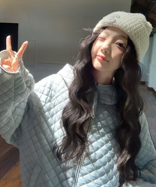 LAC-VERT（ラック・ヴェール）の「キルティングフーディーブルゾン（ブルゾン・レディース・ブラック/ブルー/オフホワイト・FREE）」の17枚目の写真