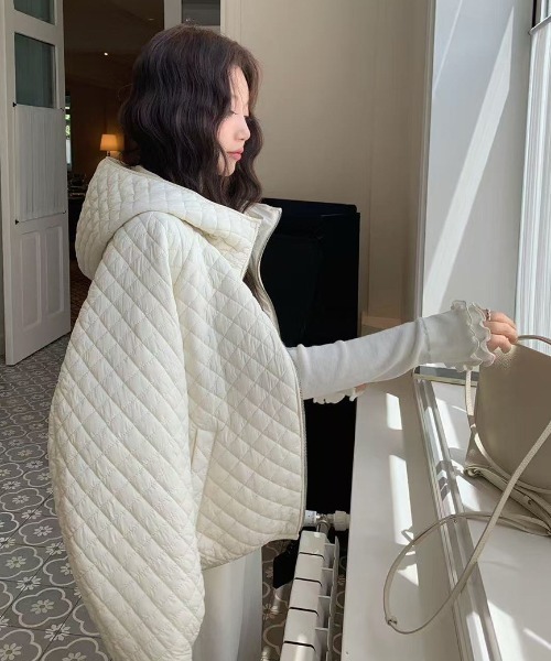 LAC-VERT（ラック・ヴェール）の「キルティングフーディーブルゾン（ブルゾン・レディース・ブラック/ブルー/オフホワイト・FREE）」の6枚目の写真