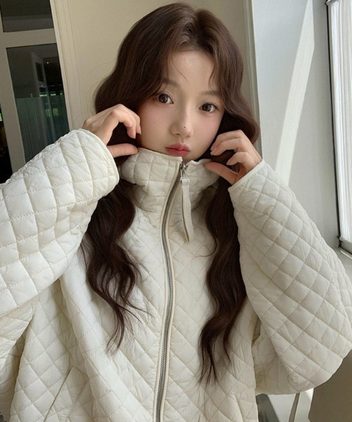 LAC-VERT（ラック・ヴェール）の「キルティングフーディーブルゾン（ブルゾン・レディース・ブラック/ブルー/オフホワイト・FREE）」の4枚目の写真