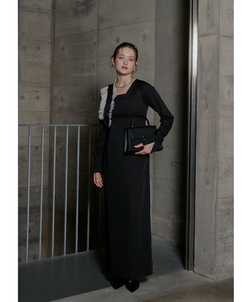 LE'RURE(リルアー)の「Shoulder frill I line dress(ドレス・レディース・ブラウン/ブラック・SMALL/MEDIUM/TALL)」の3枚目の写真