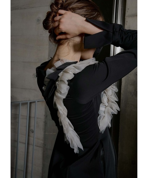 LE'RURE(リルアー)の「Shoulder frill I line dress(ドレス・レディース・ブラウン/ブラック・SMALL/MEDIUM/TALL)」の8枚目の写真