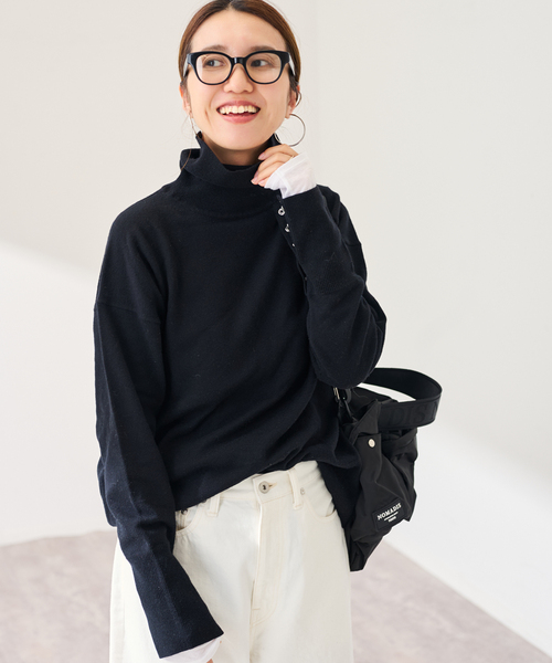 FRAMeWORK（フレームワーク）の「≪追加≫ハトメ付き天竺タートルネック（ニット/セーター・レディース・ブラック/チャコールグレー/レッド・FREE）」の6枚目の写真