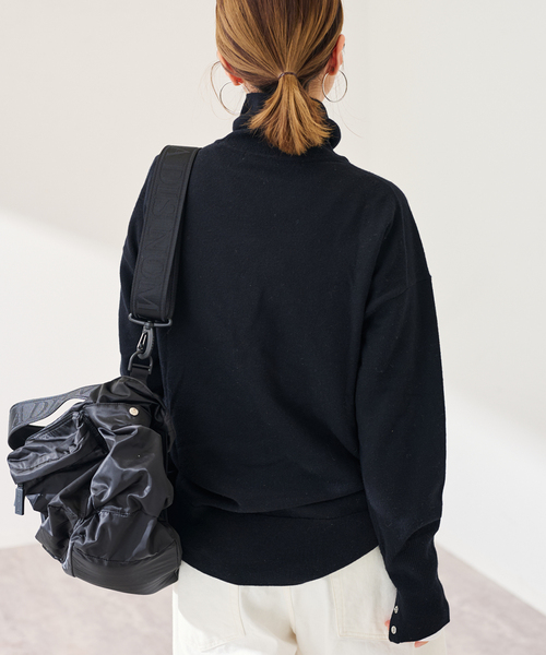 FRAMeWORK（フレームワーク）の「≪追加≫ハトメ付き天竺タートルネック（ニット/セーター・レディース・ブラック/チャコールグレー/レッド・FREE）」の8枚目の写真