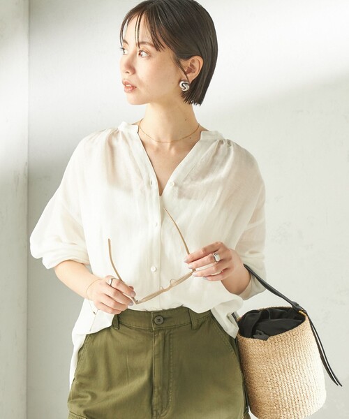 SHIPS（シップス）の「【実力派ベーシック】〈手洗い可能〉IMPERIAL LINEN 混 バンドカラー スキッパー シャツ（シャツ/ブラウス・レディース・ネイビー/ミント/オフホワイト/ブラウン・ONE SIZE）」の14枚目の写真