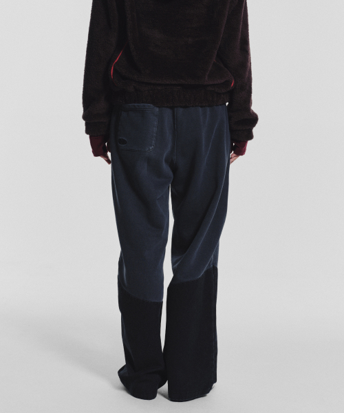 MENASOO(ミナス)の「Pocket Point Cotton Track Pants_Charcoal(その他パンツ・レディース・チャコール・1/2)」の12枚目の写真