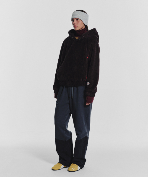 MENASOO(ミナス)の「Pocket Point Cotton Track Pants_Charcoal(その他パンツ・レディース・チャコール・1/2)」の20枚目の写真