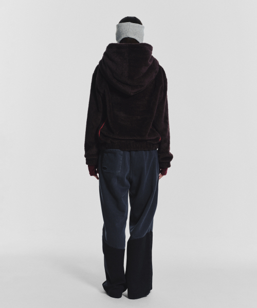 MENASOO(ミナス)の「Pocket Point Cotton Track Pants_Charcoal(その他パンツ・レディース・チャコール・1/2)」の21枚目の写真