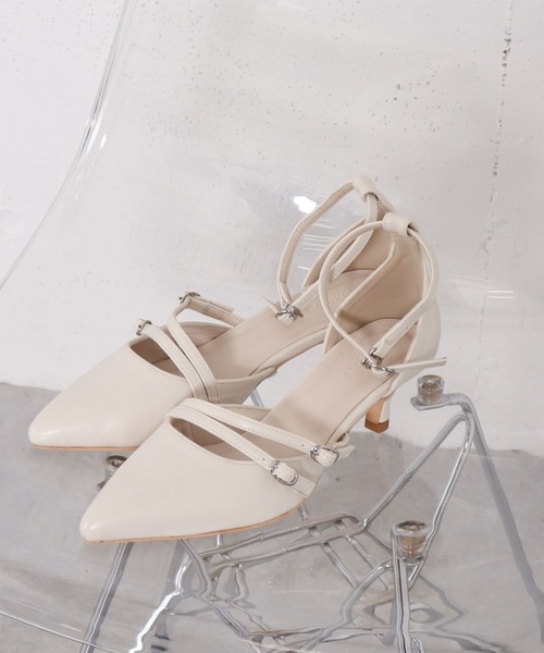 archives(アルシーヴ)の「2ストラップセパレートパンプス(パンプス・レディース・シルバーグレー/アイボリー/ブラック・MEDIUM/LARGE)」の2枚目の写真