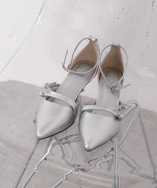archives(アルシーヴ)の「2ストラップセパレートパンプス(パンプス・レディース・シルバーグレー/アイボリー/ブラック・MEDIUM/LARGE)」の8枚目の写真
