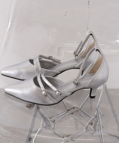 archives(アルシーヴ)の「2ストラップセパレートパンプス(パンプス・レディース・シルバーグレー/アイボリー/ブラック・MEDIUM/LARGE)」の9枚目の写真