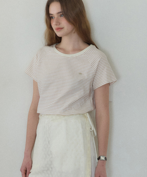 OURHOPE(アワーホープ)の「ストライプラグランハーフスリーブTシャツ - ベージュ(Tシャツ/カットソー・レディース・Beige・FREE)」の2枚目の写真