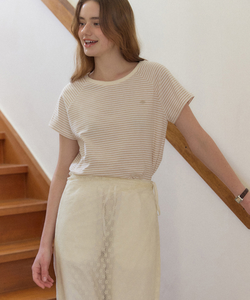 OURHOPE(アワーホープ)の「ストライプラグランハーフスリーブTシャツ - ベージュ(Tシャツ/カットソー・レディース・Beige・FREE)」の3枚目の写真