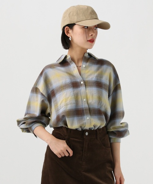 BAYFLOW（ベイフロー）の「Feels FLOWチェックシャツ（シャツ/ブラウス・レディース・イエロー/チャコールグレー/オフホワイト/オレンジ・FREE）」の6枚目の写真