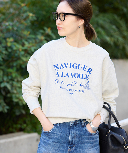 SLOBE IENA（スローブイエナ）の「《セットアップ対応可》Clubロゴスウェット（スウェット・レディース・ネイビー/アイボリー・FREE）」の2枚目の写真