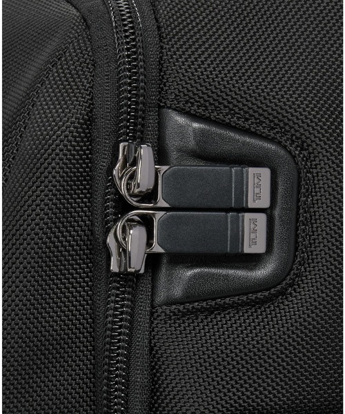 TUMI（トゥミ）の「TUMI ALPHA（アルファ） ラージ・17インチ・エクスパンダブル・バックパック（A4/PC17インチまで対応）（バックパック/リュック・メンズ・ブラック・FREE）」の2枚目の写真