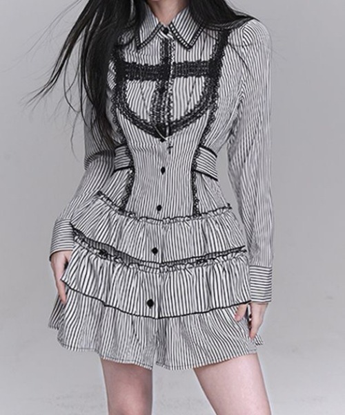 セール】フロントレースデザイン ボーダー柄フリルワンピース