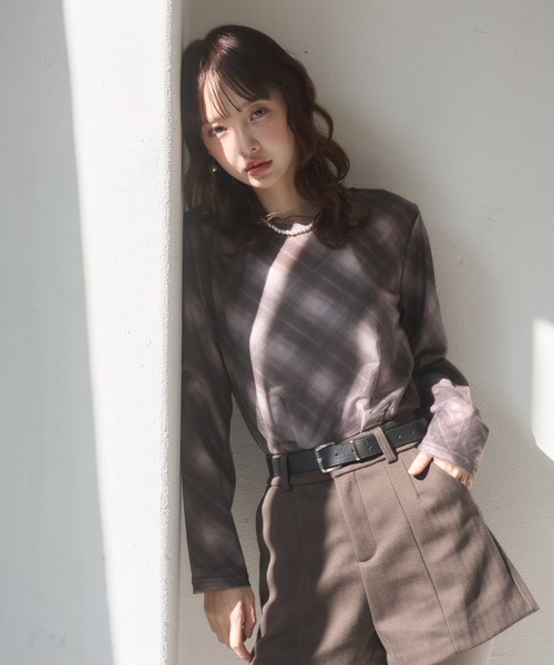 Nadana（ナダナ）の「シアーチェックトップス（Tシャツ/カットソー・レディース・ブラウン/グレー・FREE）」の9枚目の写真