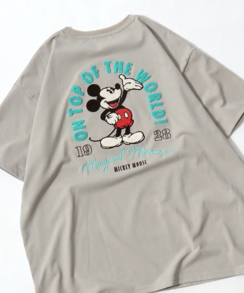 Disney(ディズニー)の「Disney(ディズニー)キャラクター サガラ刺繍Tシャツ/ビッグシルエット半袖 レディース ユニセックス(Tシャツ/カットソー・レディース・グリーン/ブルー/アッシュグレー/ブラック/ネイビー系2/オレンジ系その他/オフホワイト/クリーム/グレー系その他2/グリーン系その他/モカ/ネイビー/イエロー/パープル/ベージュ/スミクロ/オレンジ/ライトピンク/グレー系その他/ライム/カーキ/グレー系その他3/ブラック系その他/ピンク系その他・L/M)」の10枚目の写真