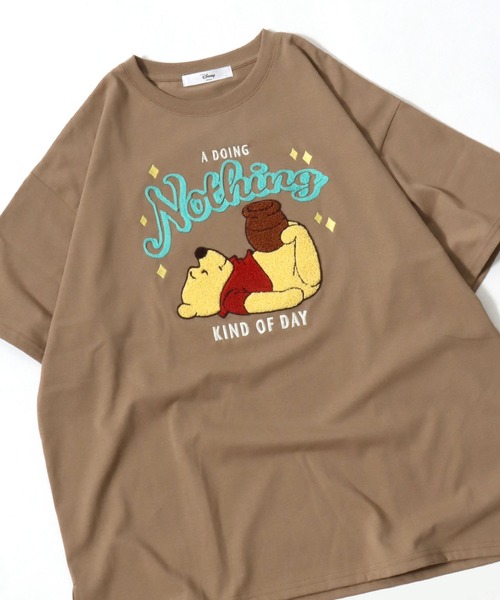 Disney(ディズニー)の「Disney(ディズニー)キャラクター サガラ刺繍Tシャツ/ビッグシルエット半袖 レディース ユニセックス(Tシャツ/カットソー・レディース・グリーン/ブルー/アッシュグレー/ブラック/ネイビー系2/オレンジ系その他/オフホワイト/クリーム/グレー系その他2/グリーン系その他/モカ/ネイビー/イエロー/パープル/ベージュ/スミクロ/オレンジ/ライトピンク/グレー系その他/ライム/カーキ/グレー系その他3/ブラック系その他/ピンク系その他・L/M)」の9枚目の写真