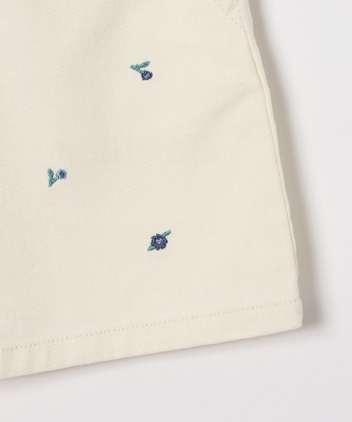 GLOBAL WORK（グローバルワーク）の「フラワー刺繍ジャンスカ/T/629892（サロペット/オーバーオール・キッズ・オフホワイト/ブラック・100cm/110cm/120cm）」の10枚目の写真