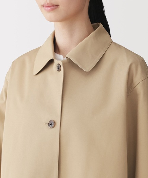 無印良品（ムジルシリョウヒン）の「婦人　撥水　コットン混　ツイル　ステンカラーハーフコート（ステンカラーコート・レディース・アイボリー/ダークネイビー/ベージュ・S/M/L/XL）」の11枚目の写真