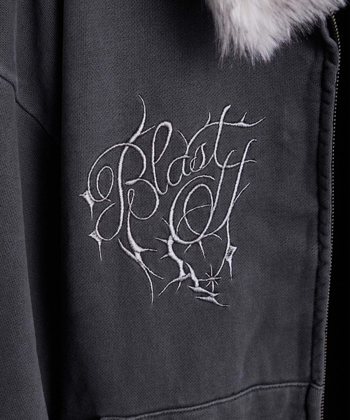 ADRER（アドラー）の「Detachable Fur Short Full-Zip Parkar / デタッチャブルファーショートフルジップパーカー（パーカー・メンズ・ブラック系1/ブラック・XS/L/M/S）」の4枚目の写真