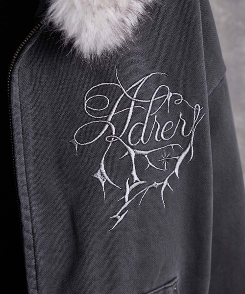 ADRER（アドラー）の「Detachable Fur Short Full-Zip Parkar / デタッチャブルファーショートフルジップパーカー（パーカー・メンズ・ブラック系1/ブラック・XS/L/M/S）」の5枚目の写真