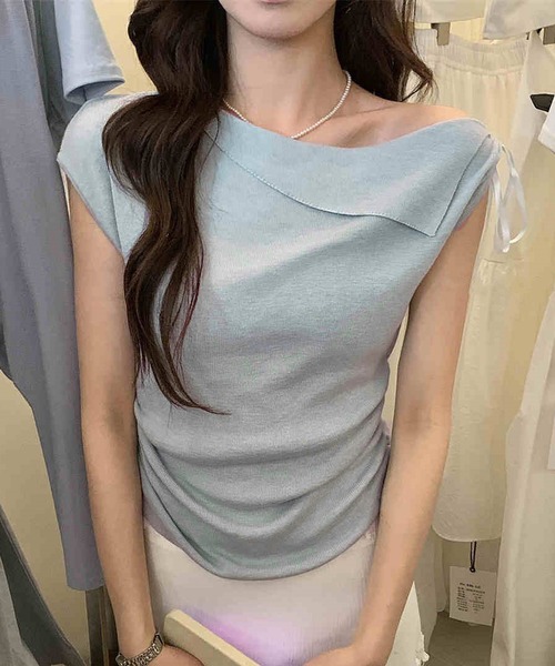 NANEA(ナネア)の「サイドギャザーワイドネックノースリーブニットトップス(Tシャツ/カットソー・レディース・ホワイト/サックスブルー/ブラック/イエロー・SMALL)」の16枚目の写真