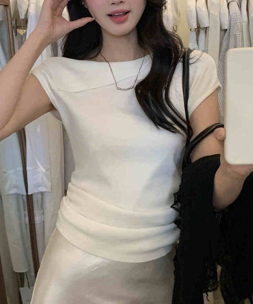NANEA(ナネア)の「サイドギャザーワイドネックノースリーブニットトップス(Tシャツ/カットソー・レディース・ホワイト/サックスブルー/ブラック/イエロー・SMALL)」の10枚目の写真
