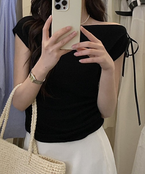 NANEA(ナネア)の「サイドギャザーワイドネックノースリーブニットトップス(Tシャツ/カットソー・レディース・ホワイト/サックスブルー/ブラック/イエロー・SMALL)」の12枚目の写真