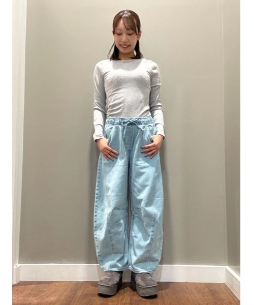 GAP（ギャップ）の「ミッドライズ ウルトラソフト イージーウエスト ホースシューデニム（デニムパンツ・レディース・ブルー・L/M/S/XS/XXS）」の9枚目の写真