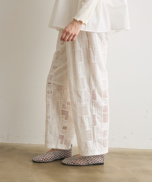Crisp（クリスプ）の「コード刺繍メッシュイージーパンツ（その他パンツ・レディース・ホワイト・FREE）」の3枚目の写真