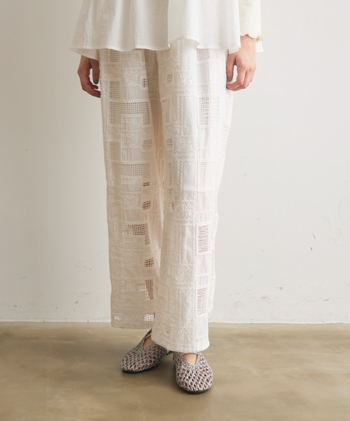 Crisp（クリスプ）の「コード刺繍メッシュイージーパンツ（その他パンツ・レディース・ホワイト・FREE）」の2枚目の写真
