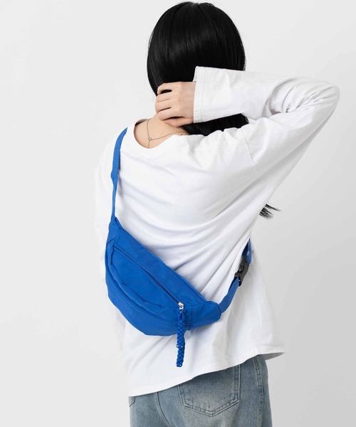ABBEY MARKET（アビーマーケット）の「Wポケットボディバッグ ウエストバッグ（ボディバッグ/ウエストポーチ・メンズ・ブラック/ホワイト/ターコイズブルー/ブルー/ダークオレンジ・FREE）」の4枚目の写真
